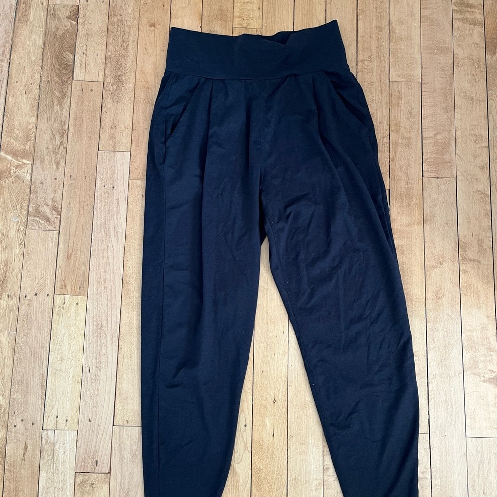Vuori Black Joggers